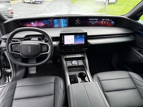 Certified 2025 Lincoln Nautilus Premier w/ Jet Appearance Package AWD/4WD image 20