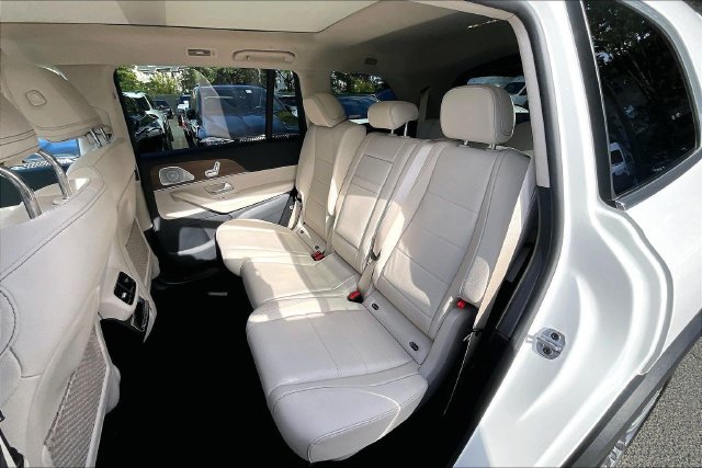 Used 2026 Mercedes-Benz GLS 450 4MATIC image 16