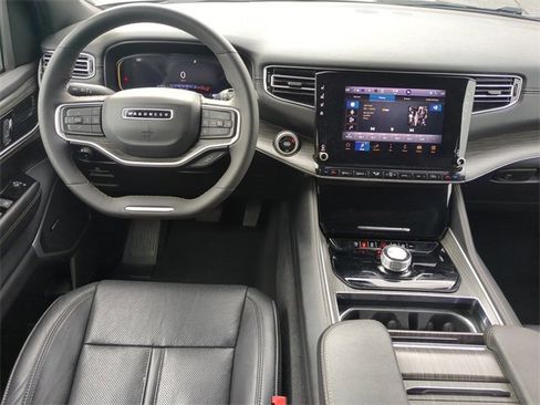 Used 2024 Jeep Wagoneer Series II image 17