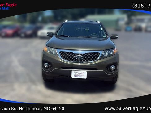 Used 2011 Kia Sorento LX w/ Convenience Pkg FWD image 8