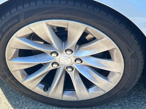 Used 2016 Tesla Model S 70 RWD image 10