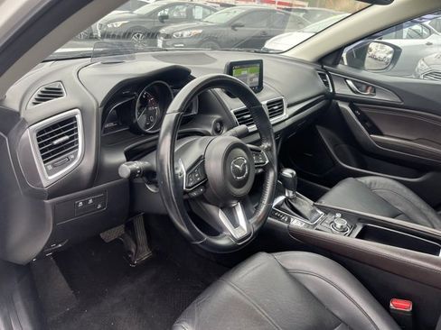 Used 2018 MAZDA MAZDA3 Grand Touring w/ Premium Equipment Package image 7