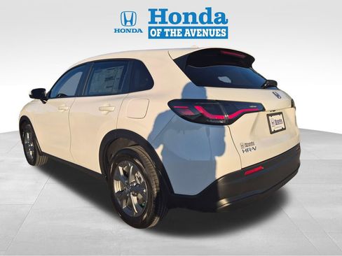 New 2026 Honda HR-V LX image 5