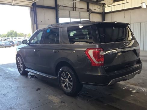 Used 2018 Ford Expedition XLT w/ Equipment Group 202A AWD/4WD image 3