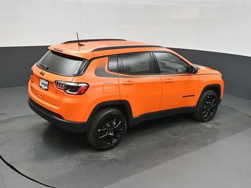 New 2026 Jeep Compass Latitude AWD/4WD image 30