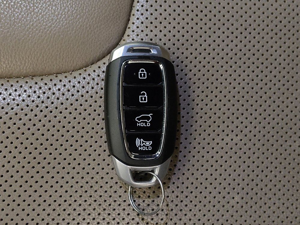 Used 2020 Hyundai Santa Fe Limited w/ Cargo Package FWD image 32