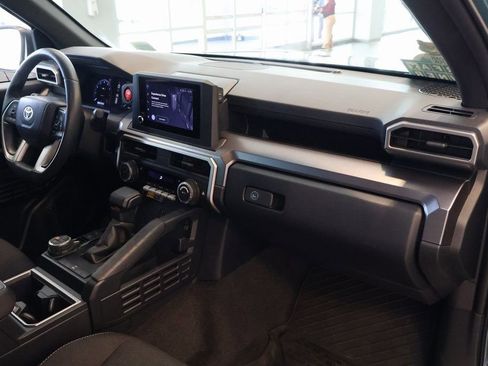 Used 2025 Toyota 4Runner TRD Off-Road image 8