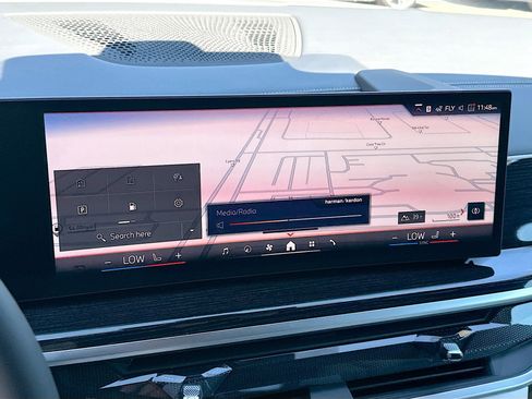 New 2026 BMW X6 xDrive40i w/ Executive Package image 11