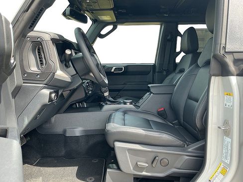 New 2026 Ford Bronco Outer Banks w/ Sasquatch Package image 10