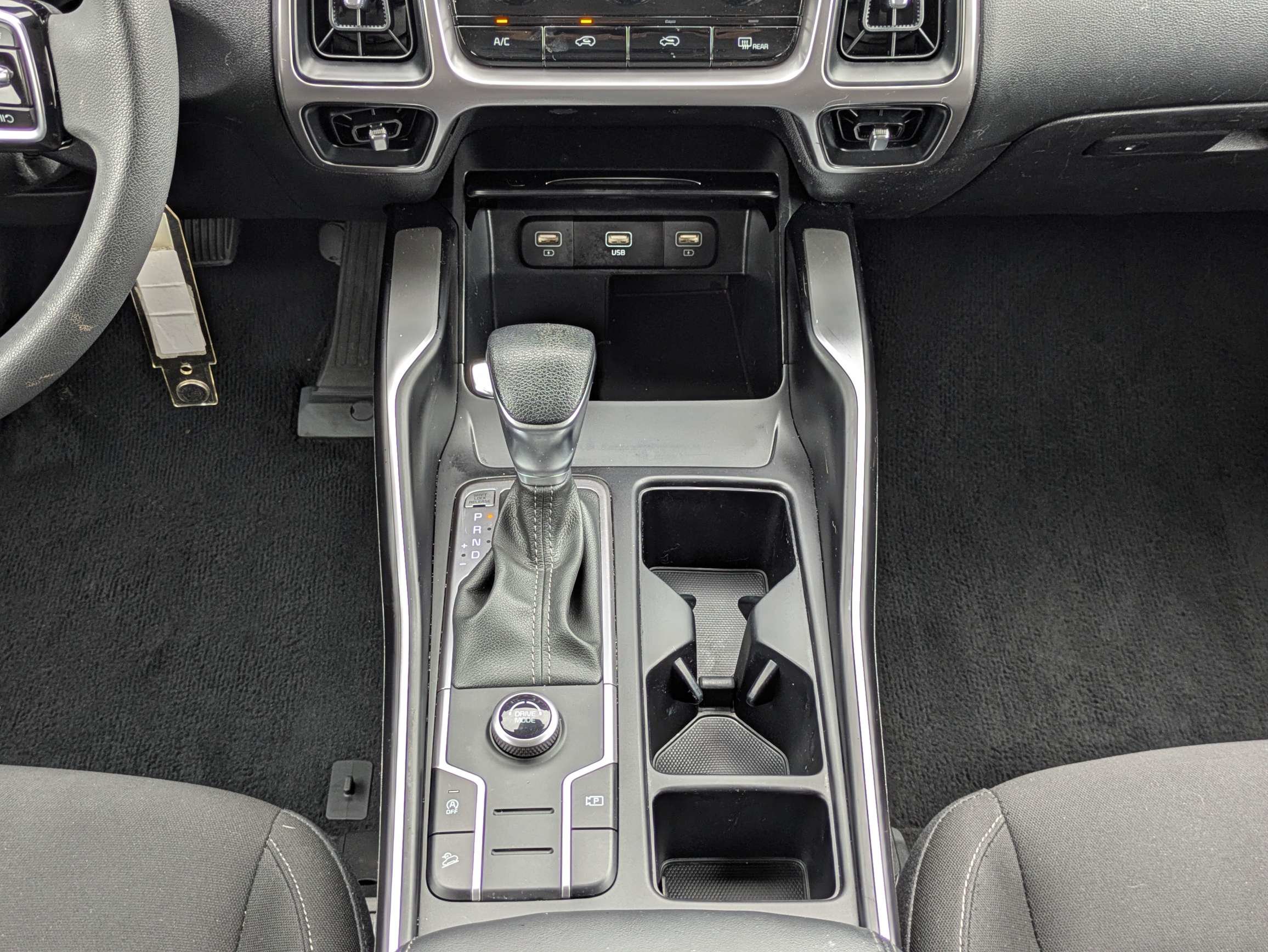 Certified 2023 Kia Sorento LX FWD image 19