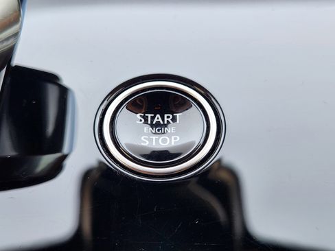 Certified 2024 Land Rover Range Rover Sport SE image 19