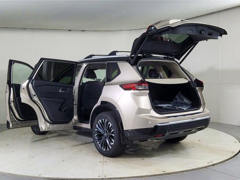 New 2026 Nissan Rogue Platinum w/ Platinum Premium Package image 11