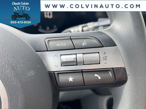 Used 2024 Hyundai Kona SE AWD/4WD image 21