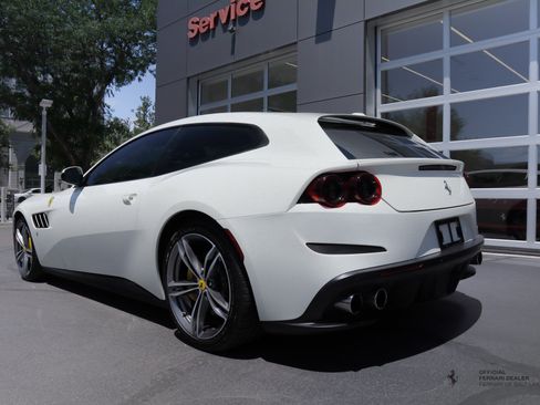 Certified 2018 Ferrari GTC4Lusso AWD/4WD image 3