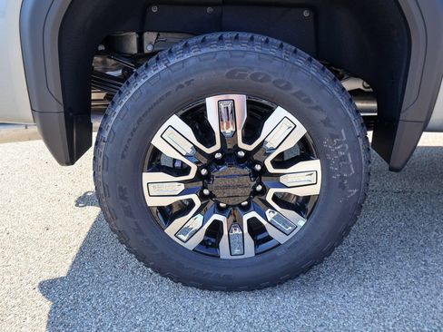 New 2026 GMC Sierra 3500 Denali w/ Denali Reserve Package AWD/4WD image 37