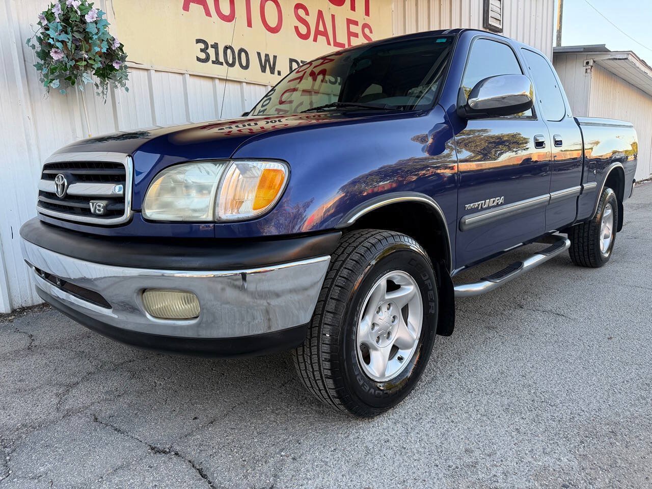 Used 2001 Toyota Tundra SR5 w/ Convenience Pkg RWD image 6