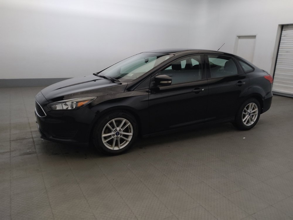 Used 2017 Ford Focus SE FWD image 2