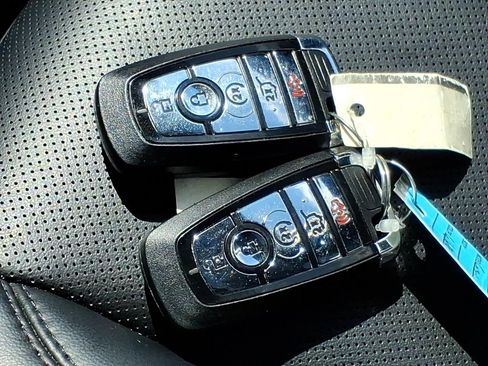 Used 2023 Lincoln Corsair AWD w/ Equipment Group 101A image 28