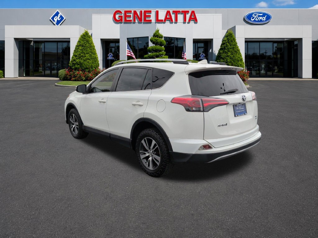 Used 2018 Toyota RAV4 XLE w/ Plus Extra Value Package AWD/4WD image 5