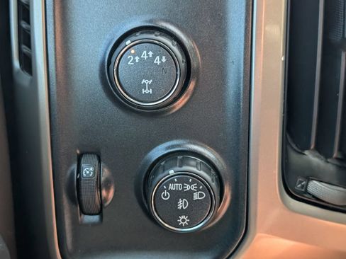 Used 2019 Chevrolet Silverado 2500 High Country w/ Duramax Plus Package AWD/4WD image 11