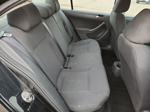 Used 2011 Volkswagen Jetta S image 22