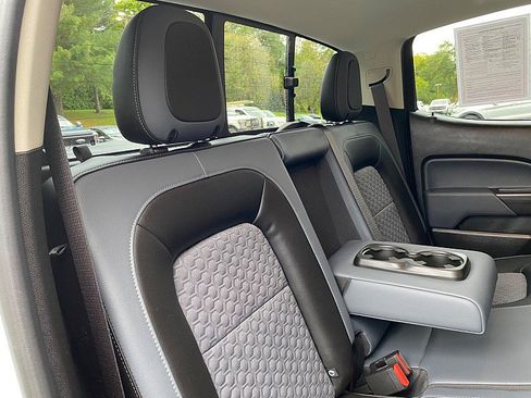 Used 2022 Chevrolet Colorado Z71 image 37