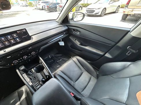 Used 2024 Honda Accord EX-L image 11