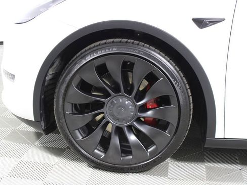 Used 2022 Tesla Model Y Performance image 24