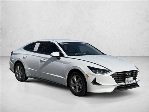 Certified 2022 Hyundai Sonata SE image 3