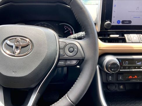 Used 2025 Toyota RAV4 XLE Premium AWD/4WD image 25