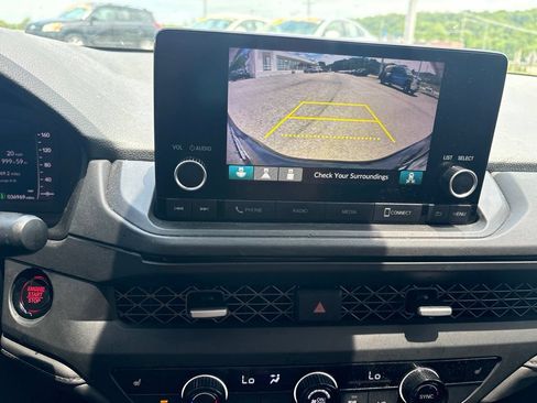 Used 2025 Honda Accord SE image 17