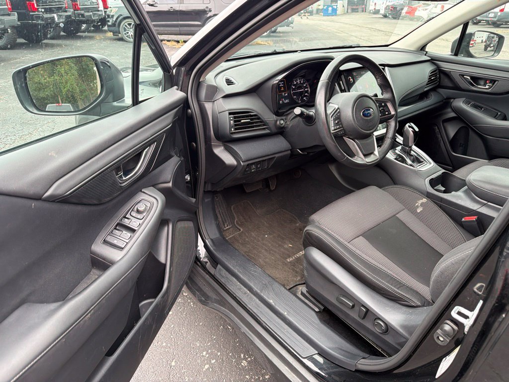 Used 2023 Subaru Outback Premium AWD/4WD image 12