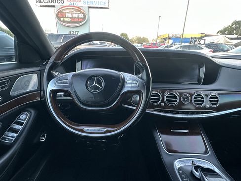 Used 2015 Mercedes-Benz S 550 Sedan image 19