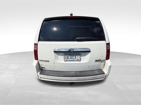 Used 2010 Dodge Grand Caravan SXT FWD image 5