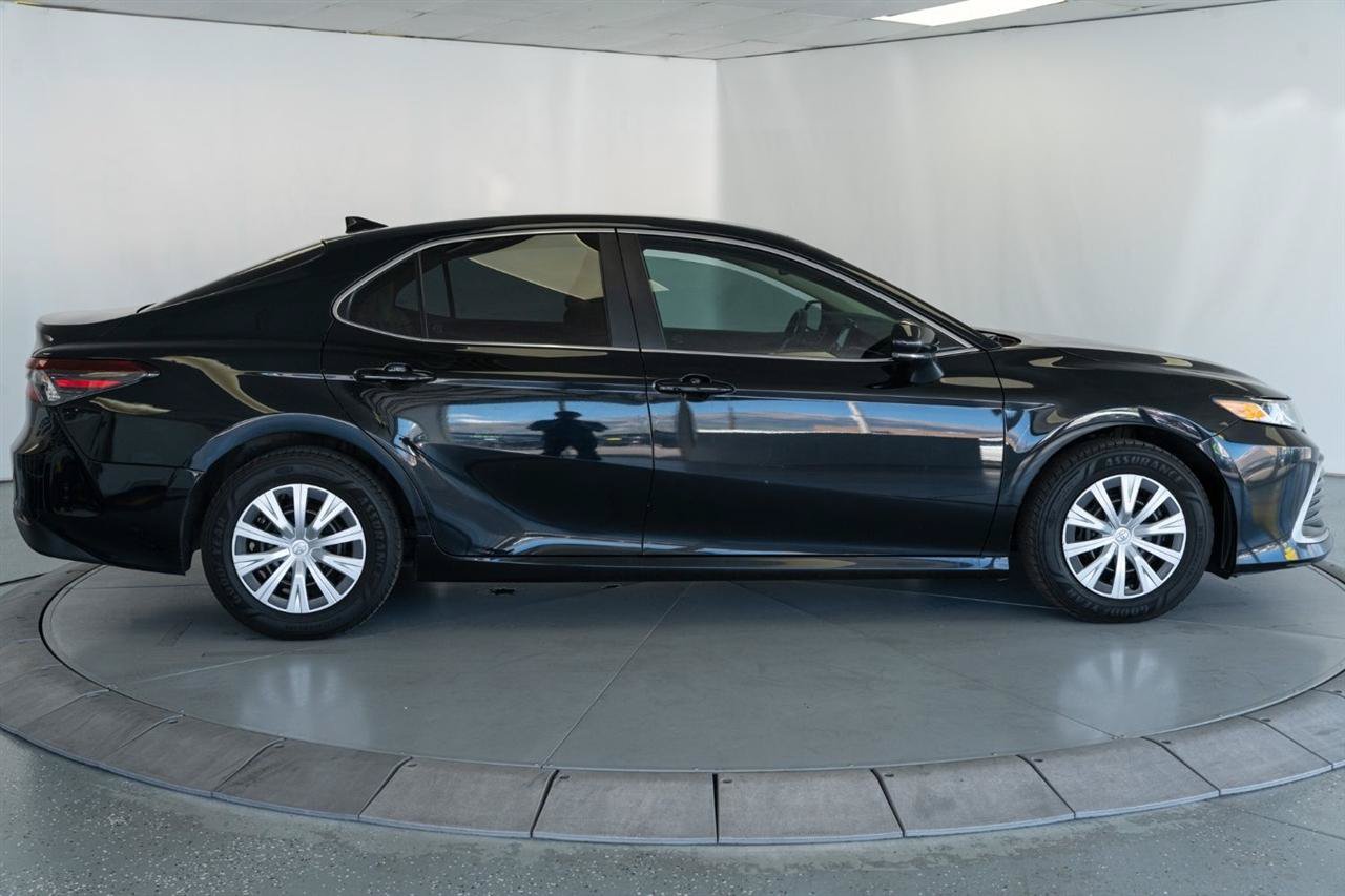Used 2023 Toyota Camry LE FWD image 8