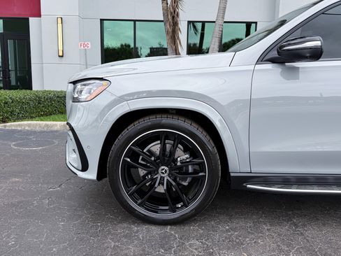 Used 2025 Mercedes-Benz GLS 580 GLS 580 image 16