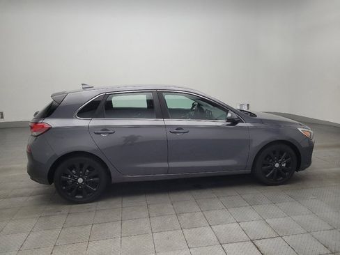 Used 2019 Hyundai Elantra GT FWD image 10