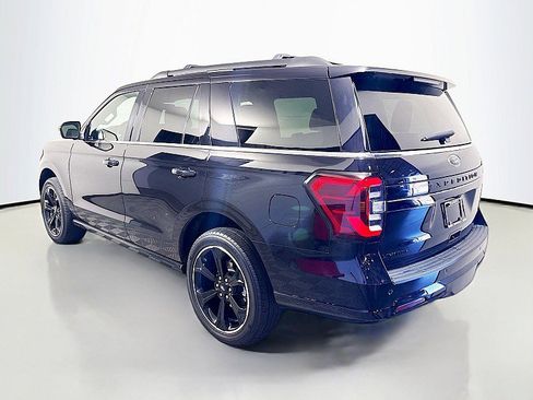 Used 2024 Ford Expedition Limited AWD/4WD image 5