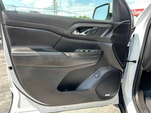 Used 2019 GMC Acadia SLT FWD image 16