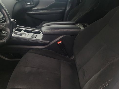 Used 2019 Nissan Murano SV w/ Premium Package FWD image 17