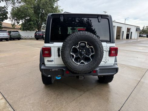 Used 2022 Jeep Wrangler Unlimited Rubicon 4xe w/ Cold Weather Group AWD/4WD image 28