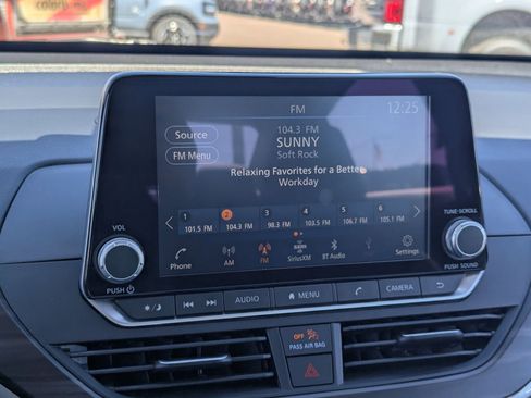 Used 2024 Nissan Altima 2.5 SV image 20