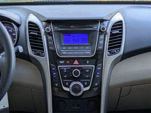 Used 2014 Hyundai Elantra GT image 19