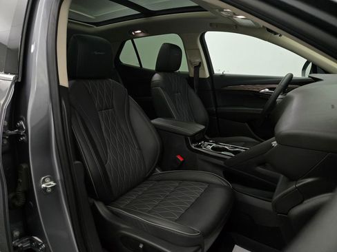 Used 2022 Buick Envision Avenir w/ Technology Package II image 40