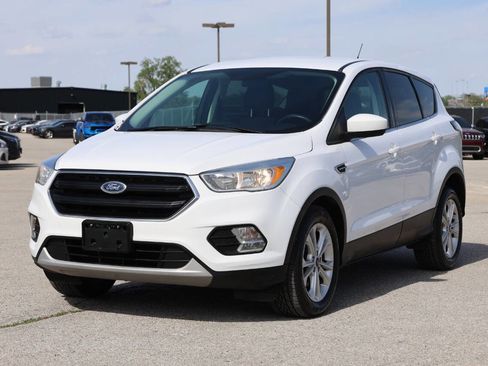 Used 2017 Ford Escape SE FWD image 6