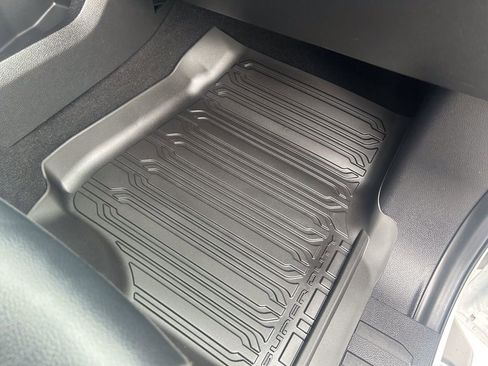 Used 2021 Ford F350 Lariat w/ Chrome Package image 19