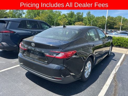 Used 2025 Toyota Camry LE FWD image 5