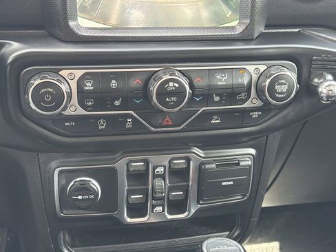 Used 2021 Jeep Gladiator Overland w/ Uconnect 4C Nav & Sound Group AWD/4WD image 6