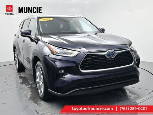 Used 2021 Toyota Highlander Limited image 1