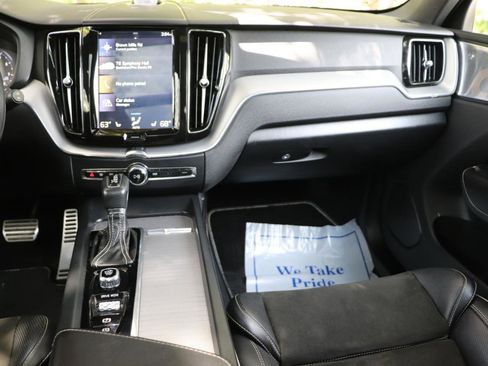 Used 2019 Volvo XC60 T5 R-Design w/ Protection Package Premier AWD/4WD image 36